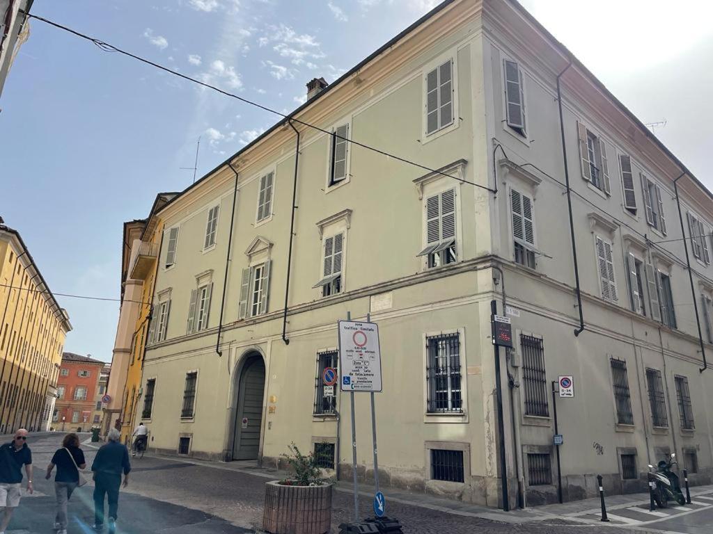 Minimal Loft In Centro A Piacenza Apartment Exterior photo